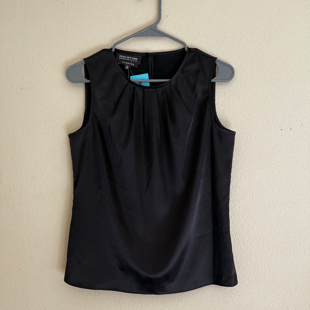 Jones New York Black silky sleeveless blouse